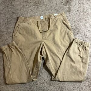 Gap Men’s Essential Jogger Pants Khaki/Acorn Pull On Size Large Casual Travel